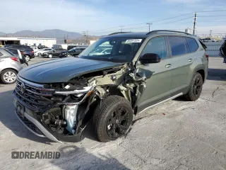2024 Volkswagen Atlas Peak Edition SEL with VIN 1V2GR2CA3RC544569, listed as a Copart auction lot 86591324 with 4,256 mi miles and Salvage title. Bid and sale history available at DreamBid. Image 1.