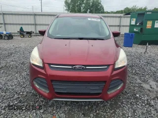 2013 Ford Escape SE с VIN 1FMCU0G90DUC26653, выставлен на аукционе Copart как лот 55777385 с пробегом 135 086 миль миль и Списание • Salvage title. История ставок и продаж доступна на DreamBid. Изображение 5.