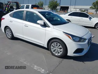 2021 Hyundai Accent SE z VIN 3KPC24A6XME153337, wystawiony jako IAAI lot #42344593 z przebiegiem 86 079 mil mil oraz . Historia ofert i sprzedaży dostępna na DreamBid. Obrazek 1.