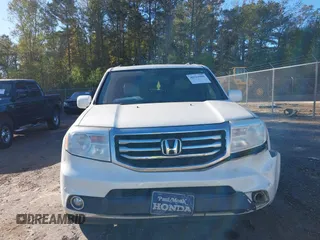 2013 Honda Pilot Touring with VIN 5FNYF4H95DB067812, listed as a IAAI auction lot 40919050 with 256,087 mi miles. Bid and sale history available at carsss.com. Image 12.