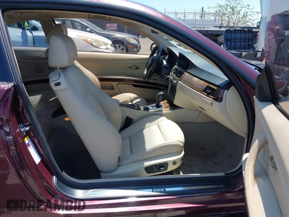 2007 BMW 3 Series 328i with VIN WBAWV13557P118052, listed as a IAAI auction lot 42642784 with 57,288 mi miles and . Bid and sale history available at DreamBid. Image 5.
