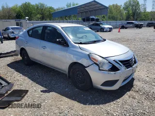 2015 Nissan Versa SV z VIN 3N1CN7AP5FL878377, wystawiony jako Copart lot #51951485 z przebiegiem 128 458 mil mil oraz Tytuł czysty. Historia ofert i sprzedaży dostępna na DreamBid. Obrazek 4.