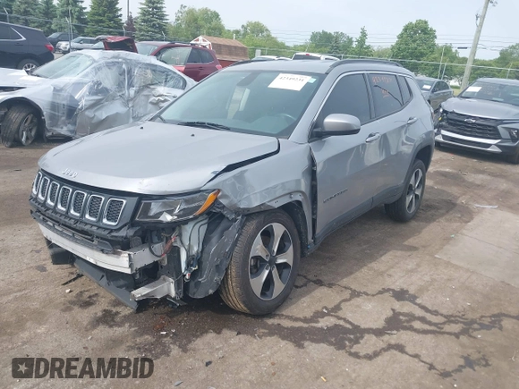 2018 Jeep Compass Latitude z VIN 3C4NJDBB2JT140726, wystawiony jako IAAI lot #42349231 z przebiegiem 125 328 mil mil oraz . Historia ofert i sprzedaży dostępna na DreamBid. Obrazek 17.
