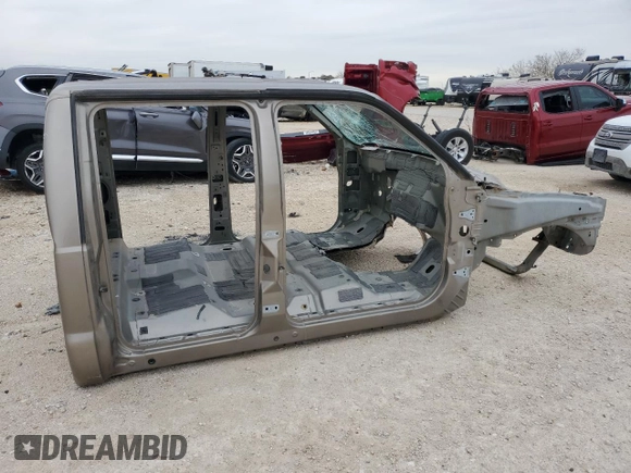 2005 Ford F-350 XL с VIN 1FTWW31P15EC18710, выставлен на аукционе Copart как лот 88154275 с пробегом Не указан миль и На запчасти • Non repairable. История ставок и продаж доступна на DreamBid. Изображение 3.