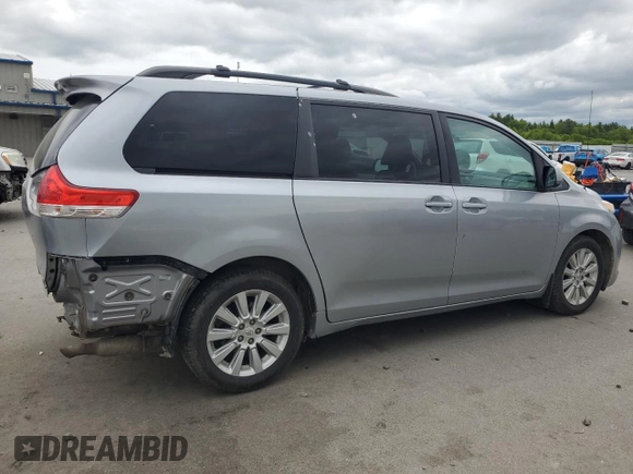 2011 Toyota Sienna XLE z VIN 5TDDK3DC1BS018203, wystawiony jako Copart lot #58807795 z przebiegiem 103 177 mil mil oraz Szkoda całkowita • Salvage title. Historia ofert i sprzedaży dostępna na DreamBid. Obrazek 3.