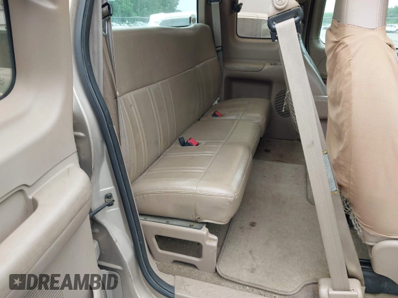 1997 Ford F-250 with VIN 2FTFX28L0VCA54351, listed as a IAAI auction lot 42160898 with 384,085 mi miles and . Bid and sale history available at DreamBid. Image 8.