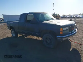 1996 GMC Sierra 1500 z VIN 2GTEK19R9T1514476, wystawiony jako IAAI lot #41758604 z przebiegiem 247 543 mil mil oraz . Historia ofert i sprzedaży dostępna na DreamBid. Obrazek 1.