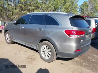 2018 Kia Sorento LX with VIN 5XYPGDA33JG424570, listed as a IAAI auction lot 41485156 with 110,893 mi miles. Bid and sale history available at carsss.com. Image 3.