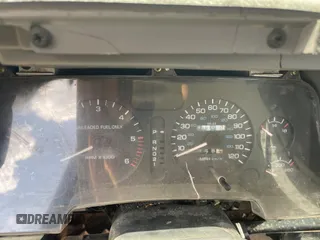 1995 Dodge 1500 z VIN 1B7HC16Y2SS102291, wystawiony jako IAAI lot #42312890 z przebiegiem 381 090 mil mil oraz . Historia ofert i sprzedaży dostępna na DreamBid. Obrazek 9.