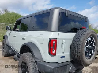 2022 Ford Bronco с VIN 1FMEE5BP9NLB05314, выставлен на аукционе IAAI как лот 41910228 с пробегом Не указан миль и . История ставок и продаж доступна на DreamBid. Изображение 3.