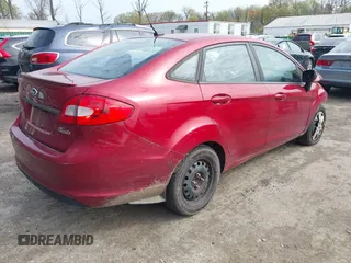 2013 Ford Fiesta SE z VIN 3FADP4BJ1DM192788, wystawiony jako IAAI lot #42018716 z przebiegiem 148 212 mil mil oraz . Historia ofert i sprzedaży dostępna na DreamBid. Obrazek 4.
