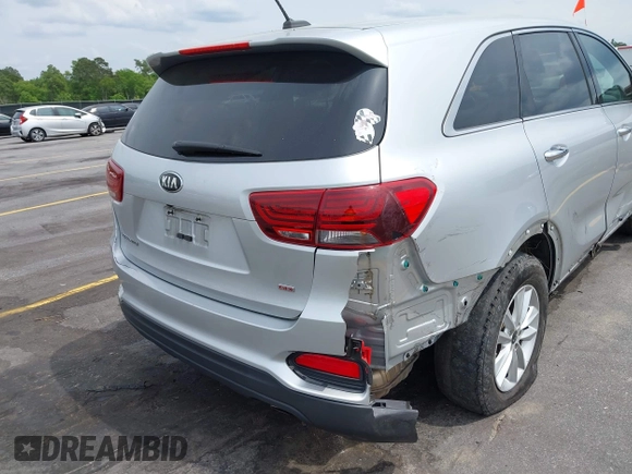 2019 Kia Sorento L z VIN 5XYPG4A36KG593306, wystawiony jako IAAI lot #42084345 z przebiegiem 115 241 mil mil oraz . Historia ofert i sprzedaży dostępna na DreamBid. Obrazek 20.