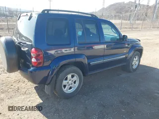 2006 Jeep Liberty Sport with VIN 1J4GL48K26W214748, listed as a IAAI auction lot 41875513 with 105,941 mi miles. Bid and sale history available at carsss.com. Image 4.