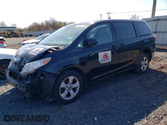 2019 Toyota Sienna L with VIN 5TDZZ3DC3KS012002, listed as a Copart auction lot 53490415 with 140,226 mi miles and Clean Title. Bid and sale history available at carsss.com. Image 1.
