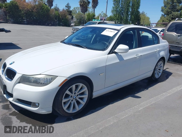 2011 BMW 3 Series 328i with VIN WBAPH5C52BA442302, listed as a IAAI auction lot 42120871 with 96,254 mi miles and . Bid and sale history available at carsss.com. Image 2.