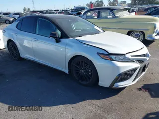 2022 Toyota Camry XSE z VIN 4T1K61AK2NU034434, wystawiony jako IAAI lot #41296066 z przebiegiem 29 571 mil mil oraz . Historia ofert i sprzedaży dostępna na DreamBid. Obrazek 1.