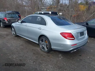 2020 Mercedes-Benz E 350 с VIN WDDZF8EB2LA713761, выставлен на аукционе IAAI как лот 41854999 с пробегом 74 603 миль миль и . История ставок и продаж доступна на DreamBid. Изображение 3.