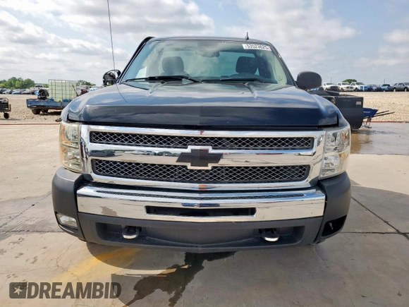 2013 Chevrolet Silverado 1500 with VIN 1GCNKSEA8DZ171335, listed as a Copart auction lot 53523625 with 83,664 mi miles and Salvage Title. Bid and sale history available at DreamBid. Image 5.