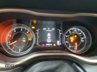 2016 Jeep Cherokee Latitude with VIN 1C4PJMCB3GW157626, listed as a Copart auction lot 50711785 with 133,564 mi miles and Salvage Title. Bid and sale history available at carsss.com. Image 9.