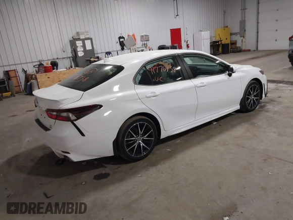 2023 Toyota Camry SE z VIN 4T1G11BK2PU083901, wystawiony jako IAAI lot #41776738 z przebiegiem 31 548 mil mil oraz . Historia ofert i sprzedaży dostępna na DreamBid. Obrazek 4.