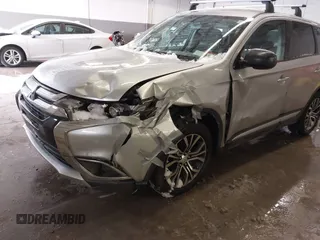 2018 Mitsubishi Outlander ES z VIN JA4AD2A30JZ011486, wystawiony jako IAAI lot #41247304 z przebiegiem 118 248 mil mil oraz . Historia ofert i sprzedaży dostępna na DreamBid. Obrazek 6.