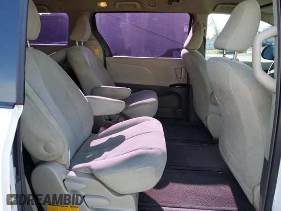 2014 Toyota Sienna L с VIN 5TDZK3DC5ES451825, выставлен на аукционе Copart как лот 79619074 с пробегом 151 146 миль миль и Списание • Salvage title. История ставок и продаж доступна на DreamBid. Изображение 11.