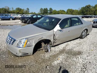 2007 Cadillac DTS V8 z VIN 1G6KD57Y27U121902, wystawiony jako Copart lot #70699164 z przebiegiem 122 156 mil mil oraz Szkoda całkowita • Salvage title. Historia ofert i sprzedaży dostępna na DreamBid. Obrazek 1.