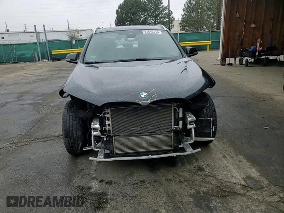2021 BMW X1 xDrive28i z VIN WBXJG9C06M5T76049, wystawiony jako Copart lot #51816115 z przebiegiem 59 656 mil mil oraz Szkoda całkowita • Salvage title. Historia ofert i sprzedaży dostępna na DreamBid. Obrazek 12.