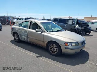 2003 Volvo S60 2.4L with VIN YV1RS61T332276236, listed as a IAAI auction lot 41850321 with 92,685 mi miles. Bid and sale history available at carsss.com. Image 1.