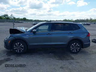 2024 Volkswagen Tiguan S с VIN 3VVRB7AX5RM120314, выставлен на аукционе IAAI как лот 42016531 с пробегом 11 373 миль миль и . История ставок и продаж доступна на DreamBid. Изображение 14.