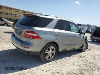 2015 Mercedes-Benz M 350 z VIN 4JGDA5JB1FA521688, wystawiony jako Copart lot #57232505 z przebiegiem 114 362 mil mil oraz Szkoda całkowita • Salvage title. Historia ofert i sprzedaży dostępna na DreamBid. Obrazek 3.