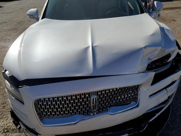2019 Lincoln Nautilus Reserve with VIN 2LMPJ6LP6KBL18701, listed as a Copart auction lot 44176695 with 0 mi miles and Salvage Title. Bid and sale history available at carsss.com. Image 12.