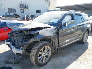 2020 Ford Explorer XLT with VIN 1FMSK7DH9LGB63359, listed as a IAAI auction lot 41758868 with 56,957 mi miles. Bid and sale history available at carsss.com. Image 2.