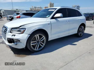 2015 Audi SQ5 Premium Plus with VIN WA1CGAFP1FA090470, listed as a Copart auction lot 55276774 with 209,211 mi miles and Salvage Title. Bid and sale history available at carsss.com. Image 1.