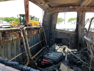 2010 Toyota Tundra z VIN 5TFRM5F11AX015110, wystawiony jako Copart lot #59004835 z przebiegiem Nie podano mil oraz Szkoda całkowita • Salvage title. Historia ofert i sprzedaży dostępna na DreamBid. Obrazek 10.
