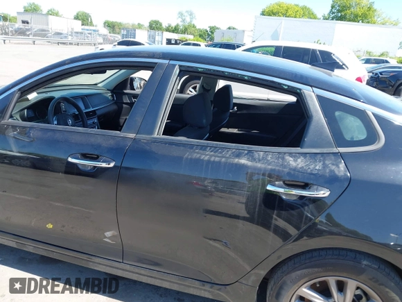 2020 Kia Optima SE с VIN 5XXGT4L32LG401068, выставлен на аукционе IAAI как лот 42000683 с пробегом 114 897 миль миль и . История ставок и продаж доступна на DreamBid. Изображение 13.