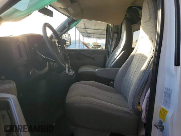 2023 Chevrolet Express Passenger LS z VIN 1GAZGNFP2P1259686, wystawiony jako Copart lot #79679114 z przebiegiem 9 322 mil mil oraz Szkoda całkowita • Salvage title. Historia ofert i sprzedaży dostępna na DreamBid. Obrazek 7.