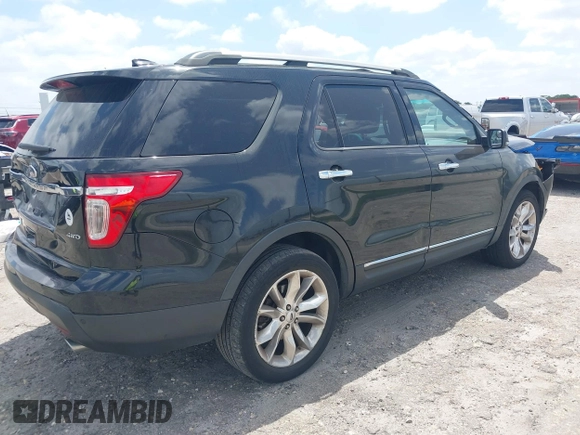 2012 Ford Explorer XLT with VIN 1FMHK8D84CGA66053, listed as a IAAI auction lot 42122087 with 204,812 mi miles and . Bid and sale history available at DreamBid. Image 4.