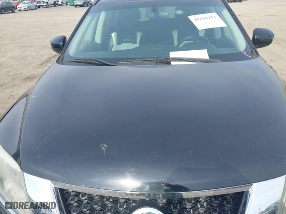 2014 Nissan Pathfinder S with VIN 5N1AR2MM6EC727759, listed as a IAAI auction lot 41698273 with 184,800 mi miles. Bid and sale history available at carsss.com. Image 10.