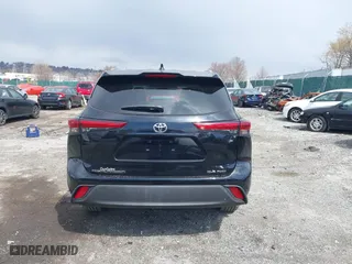 2021 Toyota Highlander XLE with VIN 5TDGZRBH6MS072433, listed as a IAAI auction lot 41894279 with 60,007 mi miles. Bid and sale history available at carsss.com. Image 16.