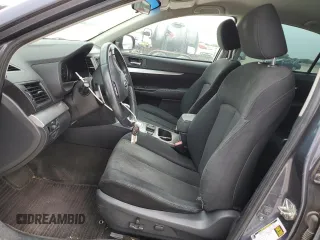 2014 Subaru Legacy Premium z VIN 4S3BMBC62E3037520, wystawiony jako Copart lot #54263525 z przebiegiem 172 782 mil mil oraz Czysty tytuł • Clean title. Historia ofert i sprzedaży dostępna na DreamBid. Obrazek 7.