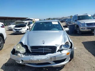 2007 Mercedes-Benz C 230 Sport с VIN WDBRF52H97A936689, выставлен на аукционе IAAI как лот 42519824 с пробегом 200 866 миль миль и . История ставок и продаж доступна на DreamBid. Изображение 6.