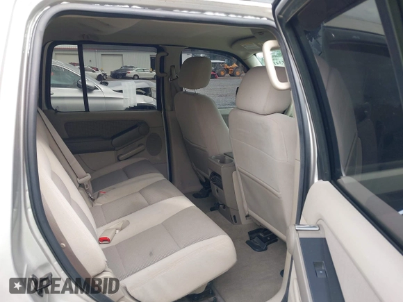 2006 Ford Explorer XLT z VIN 1FMEU73E26UB67225, wystawiony jako IAAI lot #42291341 z przebiegiem 134 682 mil mil oraz . Historia ofert i sprzedaży dostępna na DreamBid. Obrazek 8.