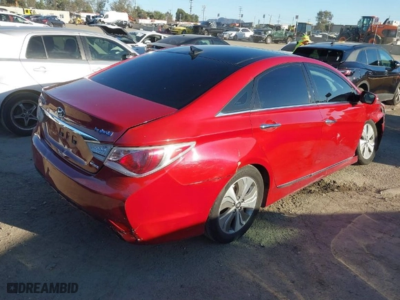2013 Hyundai Sonata Hybrid Limited with VIN KMHEC4A48DA069570, listed as a IAAI auction lot 41709031 with 173,248 mi miles. Bid and sale history available at carsss.com. Image 4.