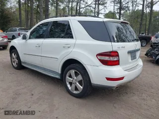2010 Mercedes-Benz M-Class ML 350 with VIN 4JGBB5GB7AA616910, listed as a IAAI auction lot 41948828 with 131,196 mi miles. Bid and sale history available at carsss.com. Image 3.
