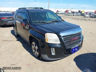 2012 GMC Terrain SLT-1 with VIN 2GKFLVE53C6146153, listed as a IAAI auction lot 41673119 with 207,699 mi miles. Bid and sale history available at carsss.com. Image 1.