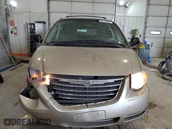 2007 Chrysler Town & Country LWB LX with VIN 2A4GP44R77R272503, listed as a Copart auction lot 53731584 with 140,136 mi miles and Salvage Title. Bid and sale history available at carsss.com. Image 5.