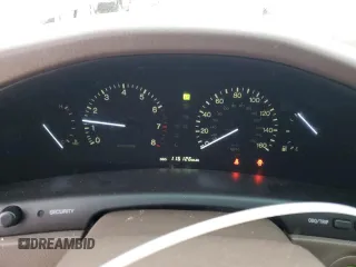 1995 Lexus LS 400 z VIN JT8UF22E2S0021180, wystawiony jako Copart lot #41846845 z przebiegiem 115 126 mil mil oraz Czysty tytuł • Clean title. Historia ofert i sprzedaży dostępna na DreamBid. Obrazek 9.