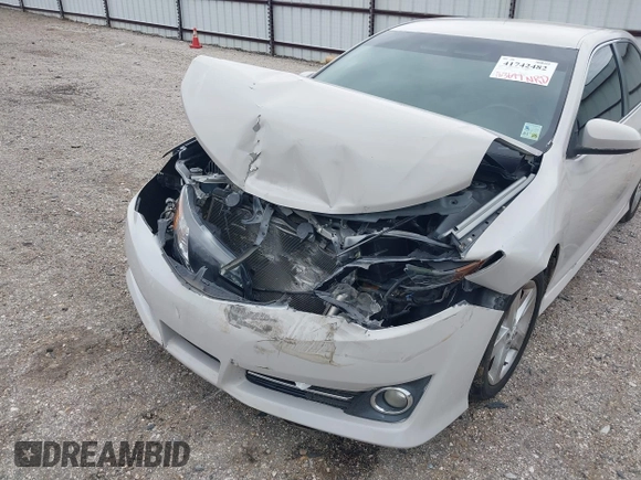 2012 Toyota Camry L with VIN 4T1BF1FK0CU608129, listed as a IAAI auction lot 41742482 with 163,697 mi miles. Bid and sale history available at carsss.com. Image 6.