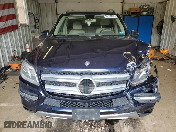 2013 Mercedes-Benz GL 450 z VIN 4JGDF7CE3DA147859, wystawiony jako Copart lot #53194885 z przebiegiem 234 182 mil mil oraz Szkody całkowita. Historia ofert i sprzedaży dostępna na DreamBid. Obrazek 5.